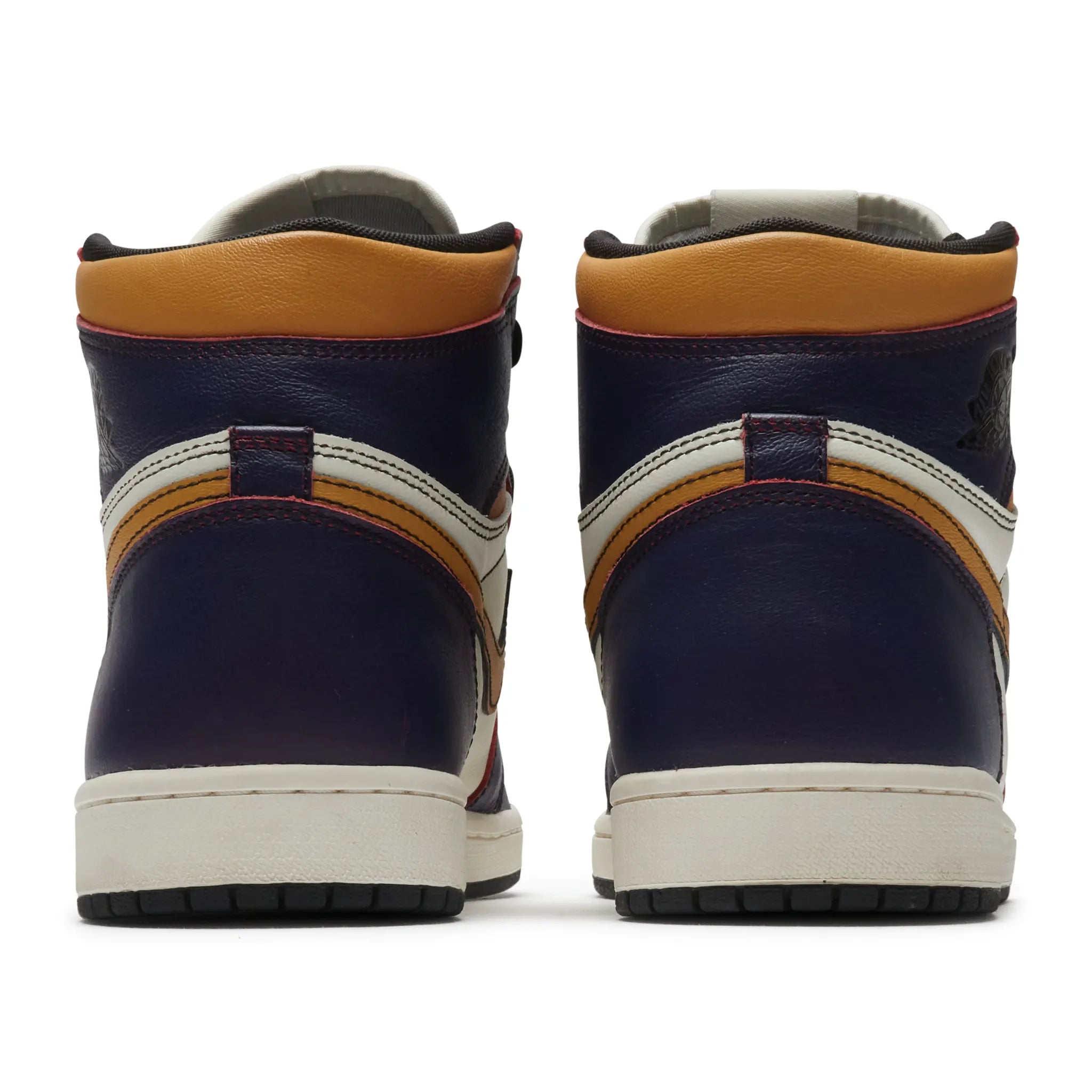 Heel view of Preloved - Air Jordan 1 Retro High SB LA To Chicago